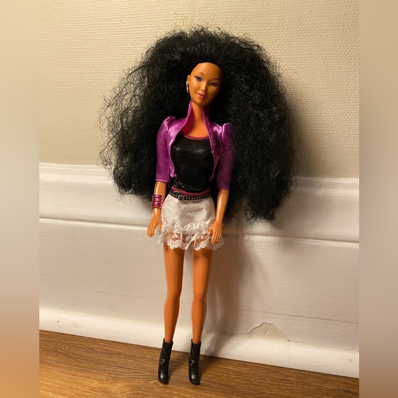 Mystery Barbie?? - Picture 4 of 10